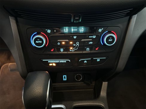 Used 2018 Ford Escape SE image 21