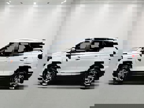 Certified 2024 GMC Terrain SLE image 3