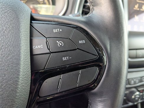 Used 2021 Jeep Cherokee Latitude Plus image 19