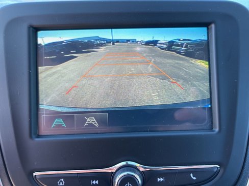 Used 2018 Chevrolet Equinox LT image 10