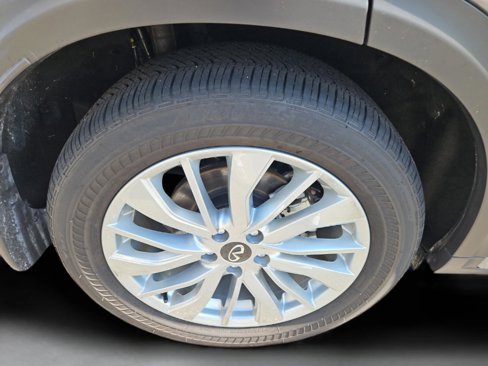 Certified 2024 INFINITI QX50 Luxe image 30