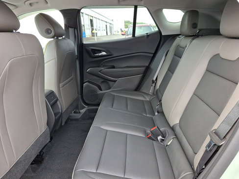 Certified 2025 Chevrolet Trax ACTIV w/ Driver Confidence Package image 10