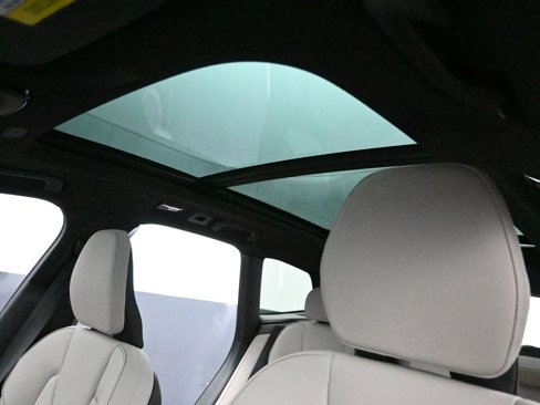 New 2026 Volvo XC60 B5 Core w/ Climate Package image 27