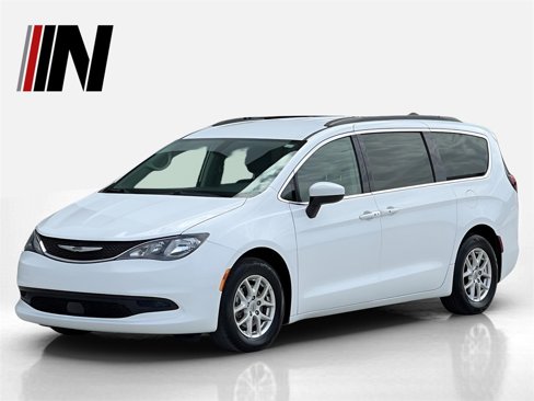 Used 2021 Chrysler Voyager Lxi image 1