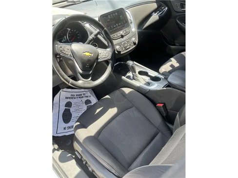 Used 2018 Chevrolet Malibu LT image 9