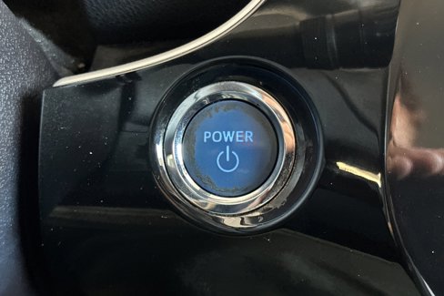 Used 2022 Toyota Prius L Eco image 19