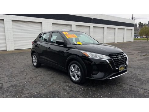 Used 2021 Nissan Kicks S image 5