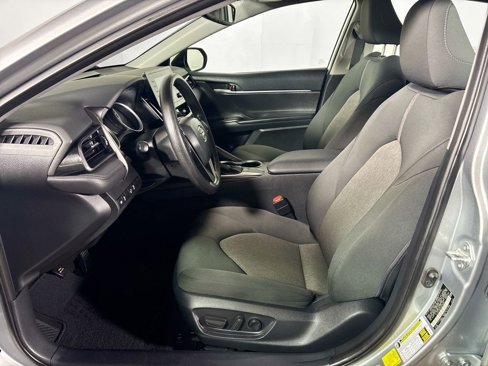 Used 2023 Toyota Camry LE w/ Convenience Package image 11