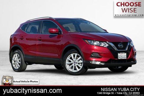Used 2021 Nissan Rogue Sport SV image 1