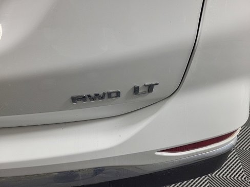 Used 2020 Chevrolet Equinox LT image 14