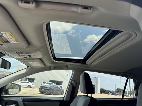 Used 2018 Toyota RAV4 XLE image 15