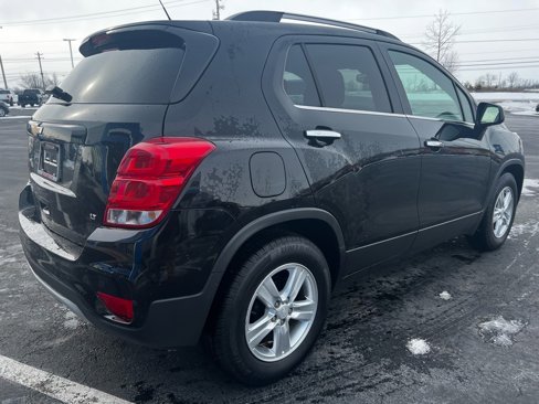 Used 2017 Chevrolet Trax LT w/ LT Convenience Package image 5