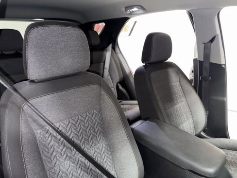 Used 2023 Chevrolet Equinox LT image 16
