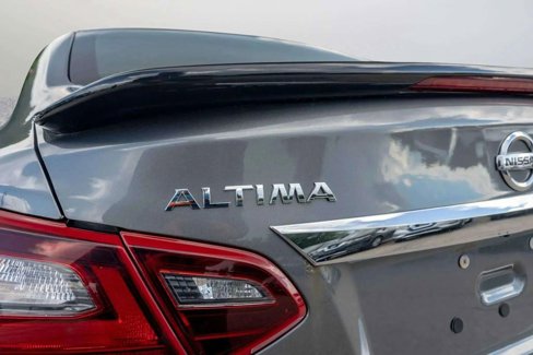 Used 2017 Nissan Altima 2.5 SR w/ Midnight Edition Package image 22