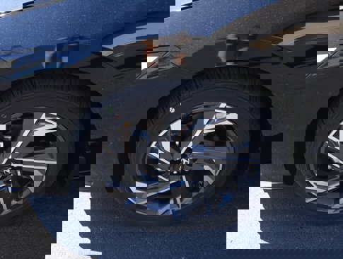 New 2025 Hyundai Elantra Sport image 13