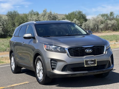 Used 2019 Kia Sorento LX w/ LX Convenience Package image 8
