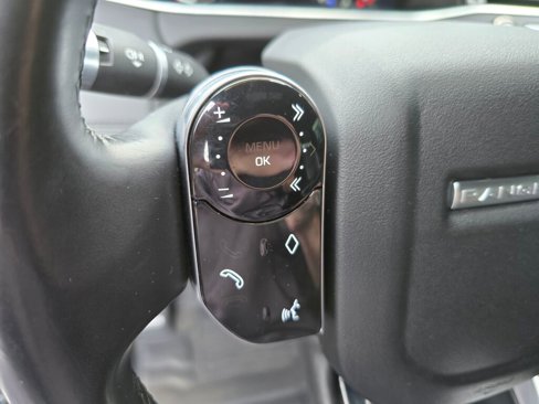 Used 2020 Land Rover Range Rover Evoque SE image 19