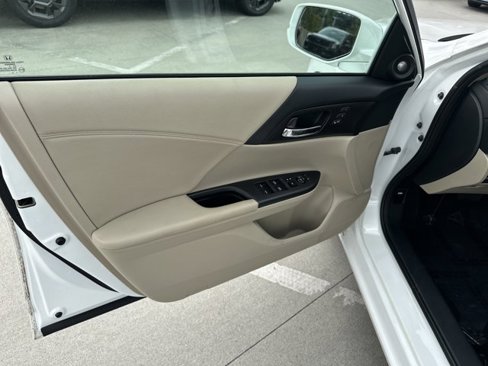 Used 2013 Honda Accord EX-L image 11
