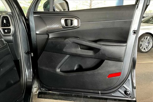 Used 2021 Kia Sorento LX image 22