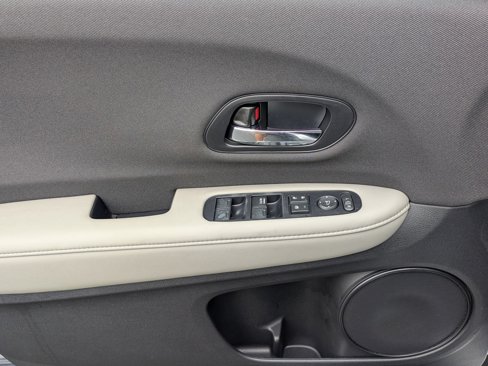 Certified 2019 Honda HR-V LX image 6