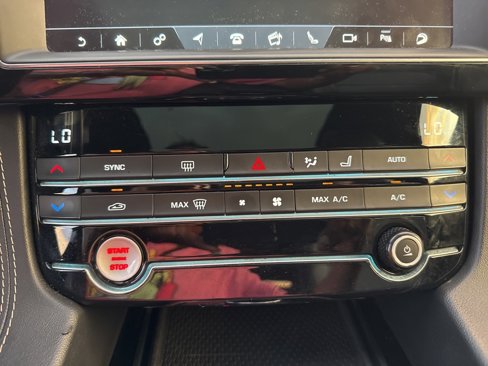 Used 2020 Jaguar F-PACE S image 24