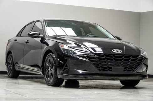 Used 2021 Hyundai Elantra SEL w/ Convenience Package image 4