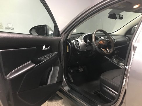 Used 2015 Kia Sportage LX image 9