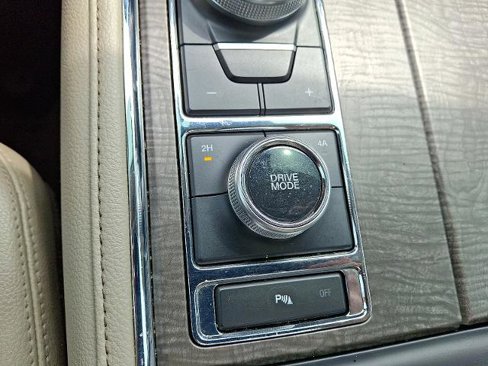 Certified 2020 Ford Expedition Limited w/ Equipment Group 301A image 26