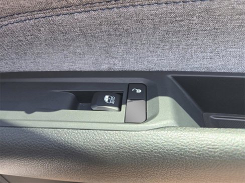 New 2025 Jeep Compass Latitude image 49