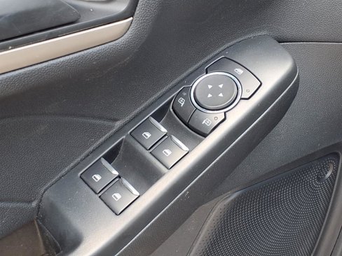 Used 2022 Ford Escape SE w/ Cold Weather Package image 13