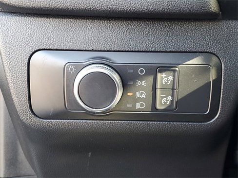 Used 2020 Ford Escape SE image 29