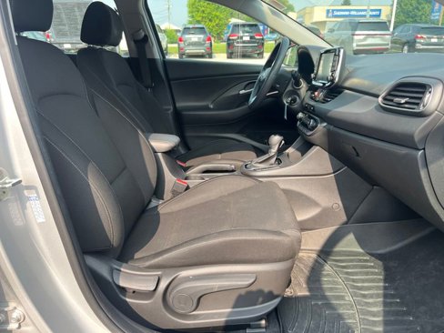 Used 2019 Hyundai Elantra GT image 36