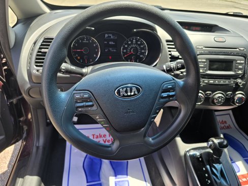 Used 2018 Kia Forte LX image 12