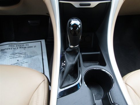 Used 2011 Hyundai Sonata Limited w/ Navigation Pkg 5 image 28