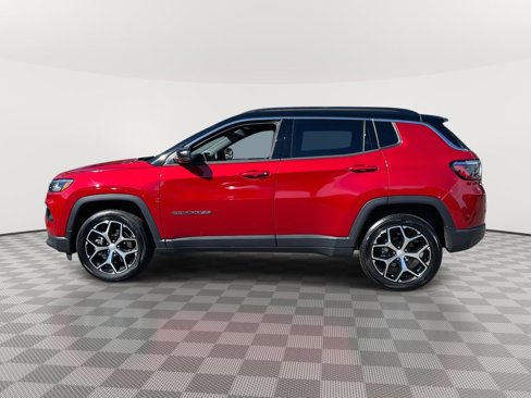 Used 2024 Jeep Compass Limited image 4
