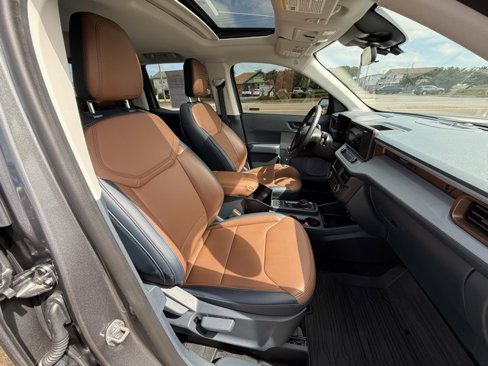 Used 2024 Ford Maverick Lariat image 11