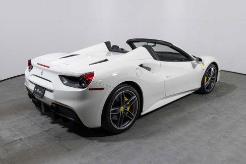 Used 2018 Ferrari 488 Spider image 8