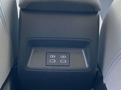 Used 2025 Toyota Corolla LE image 11