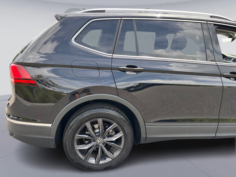 Used 2022 Volkswagen Tiguan SE image 6