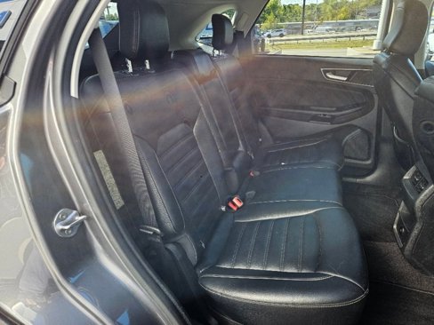 Used 2023 Ford Edge SEL image 13