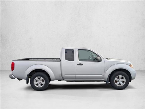 Used 2012 Nissan Frontier SV w/ SV Premium Utility Pkg image 4