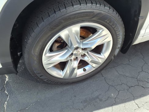 Used 2015 Toyota Highlander Limited image 6