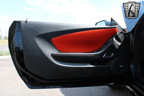 Used 2010 Chevrolet Camaro SS w/ Interior Accent Trim Package image 20