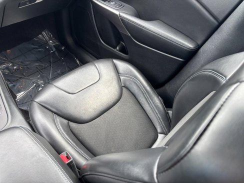 Used 2019 Jeep Cherokee Latitude Plus w/ Cold Weather Group image 15