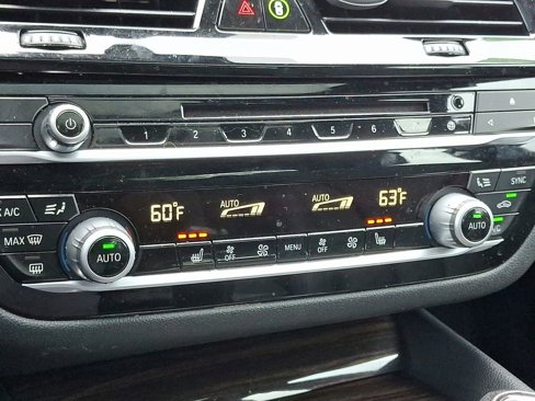 Used 2019 BMW 530i xDrive w/ Convenience Package image 15