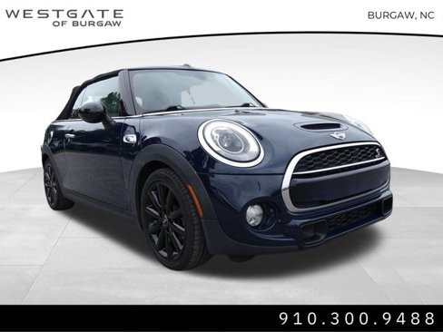 Used 2017 MINI Cooper S image 1