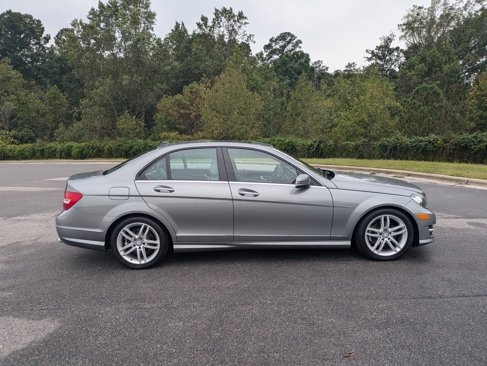 Used 2012 Mercedes-Benz C 300 4MATIC Sedan image 4