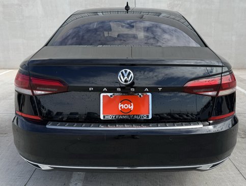Used 2020 Volkswagen Passat 2.0T SEL image 4