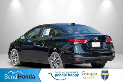 Used 2021 Nissan Versa SV image 6