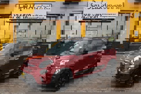 Used 2017 FIAT 500L Trekking w/ Popular Equipment Package image 1